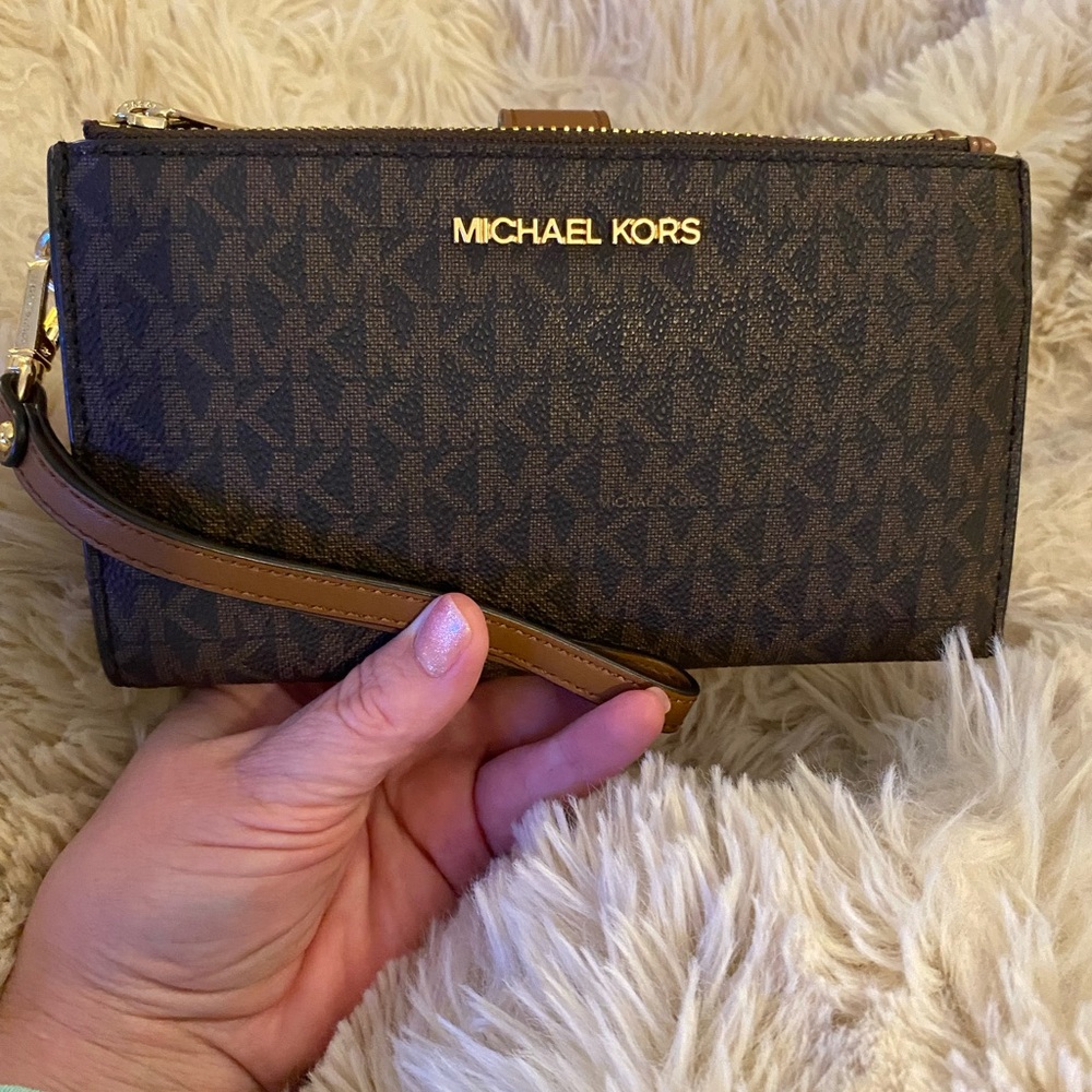 NWOT! Michael Kors Dark Brown Monogram Wristlet/Wallet